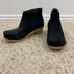 Dansko Maria Milled Nubuck size 39